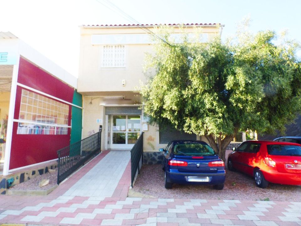 Erhvervsejendom i La Marina, Alicante - foto 1