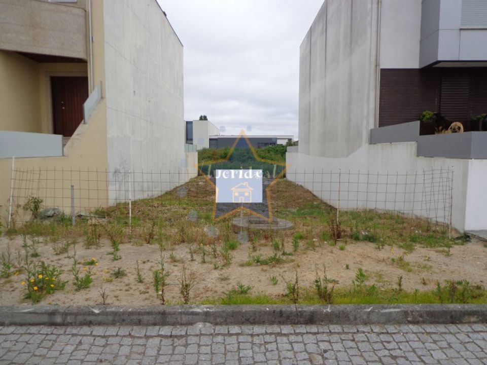 Helårsgrund i Vila Nova da Telha, Porto - foto 1