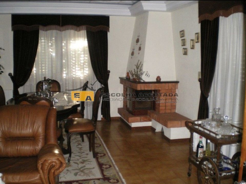 Byhus i Alijo, Vila Real - foto 1