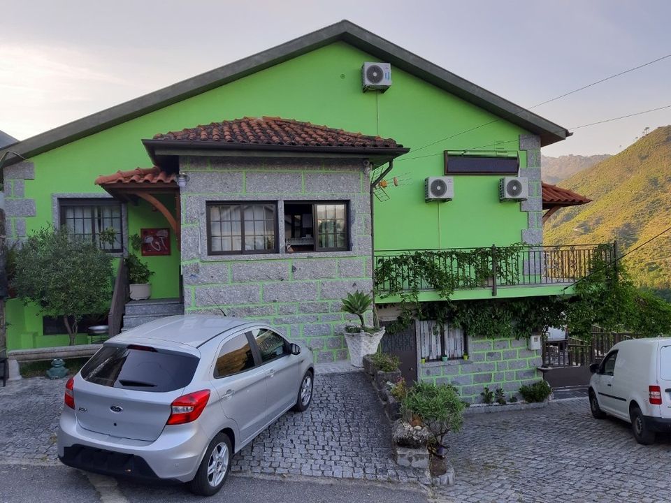 Erhvervsejendom i Terras de Bouro, Braga - foto 1