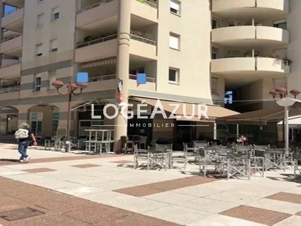 Erhvervsejendom i Antibes, Alpes-Maritimes - foto 2