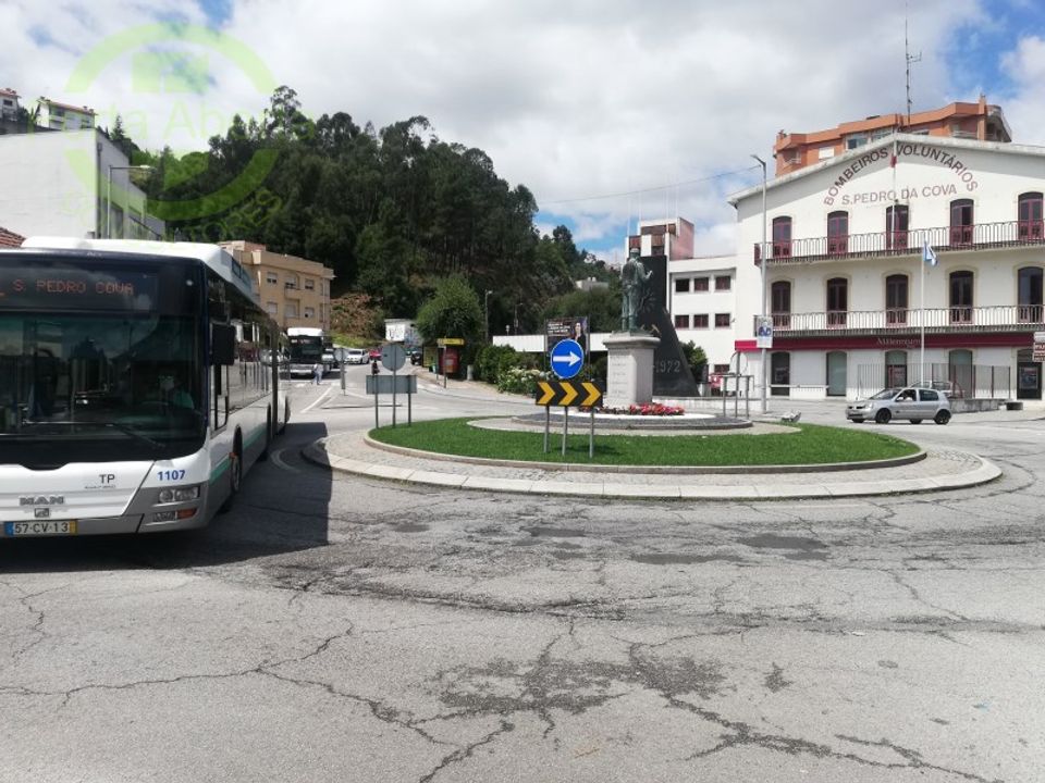 Helårsgrund i Fanzeres, Porto - foto 3