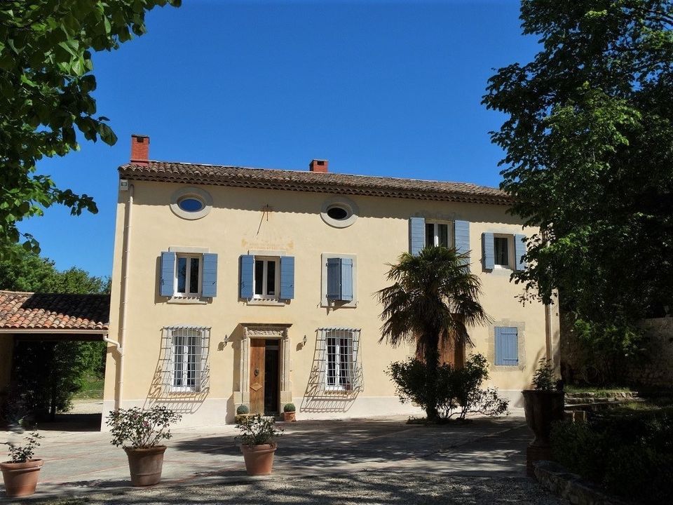 Erhvervsejendom i La Tour-d'Aigues, Vaucluse - foto 1
