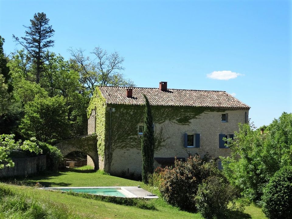 Erhvervsejendom i La Tour-d'Aigues, Vaucluse - foto 2