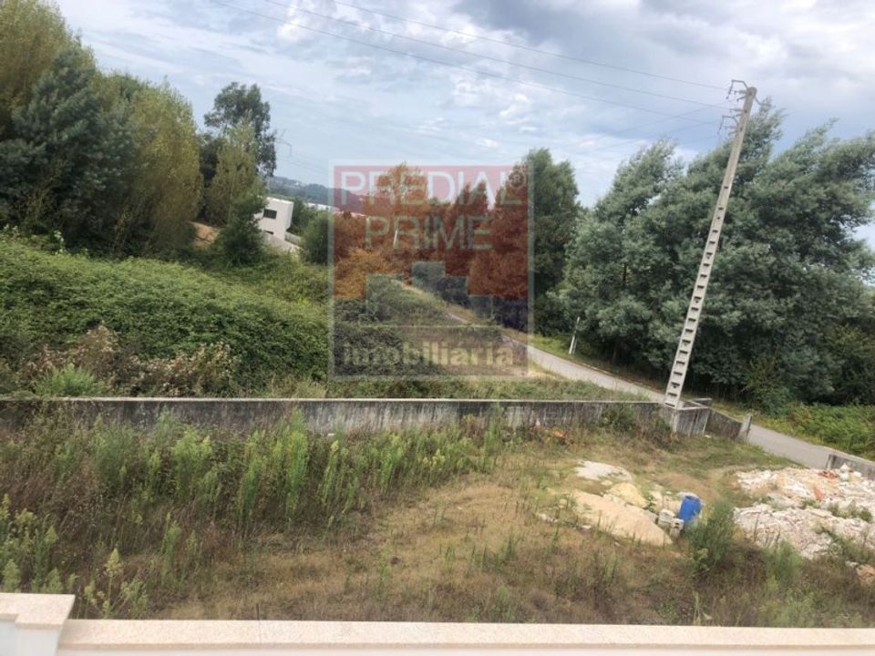 Helårsgrund i Oliveira de Azemeis, Aveiro - foto 1
