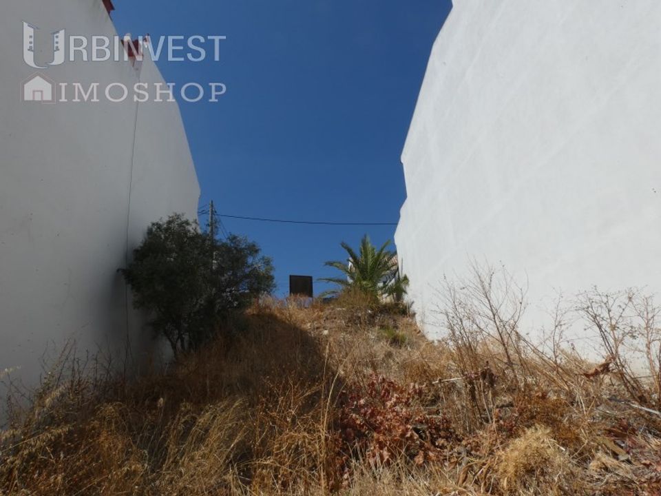 Helårsgrund i Estombar, Faro - foto 1