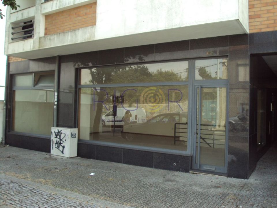 Erhvervsejendom i Maia, Porto - foto 1
