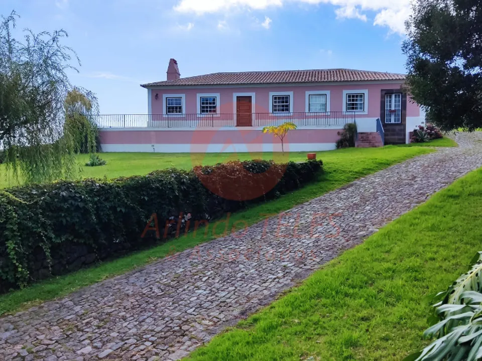 Casa de pueblo en Angra do Heroismo, Terceira - foto 1