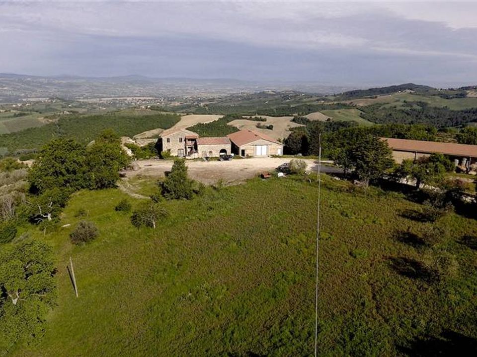 Granja a Gualdo Cattaneo, Perugia - foto 4