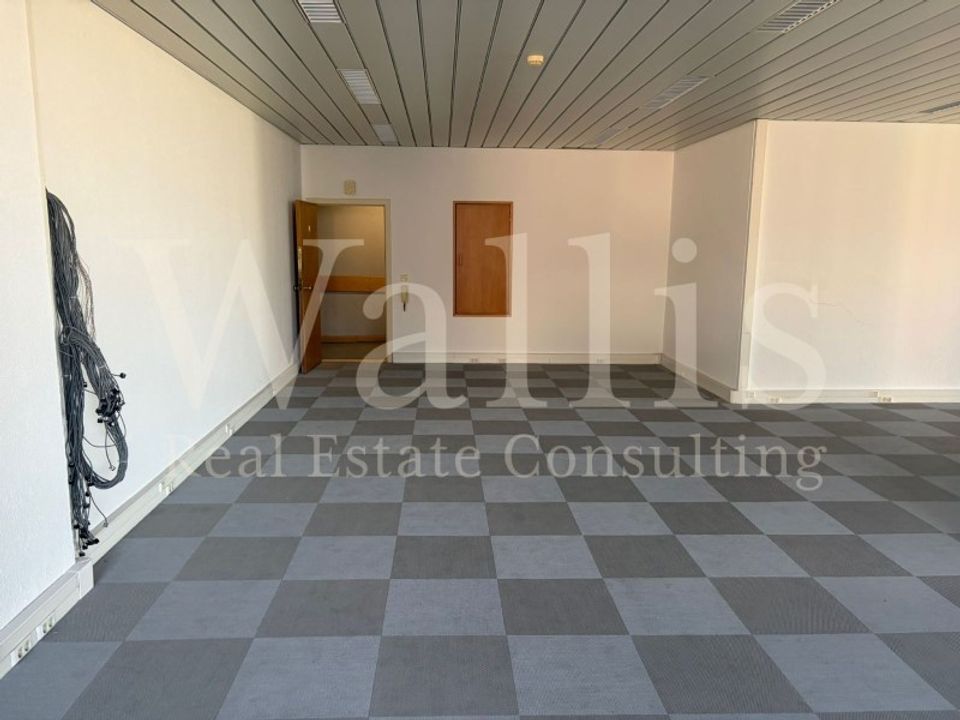 L'establiment comercial a Sacavem, Lisbon - foto 4
