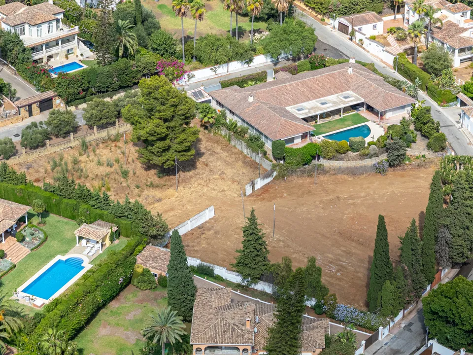 Helårsgrund i Marbella, Malaga - foto 1