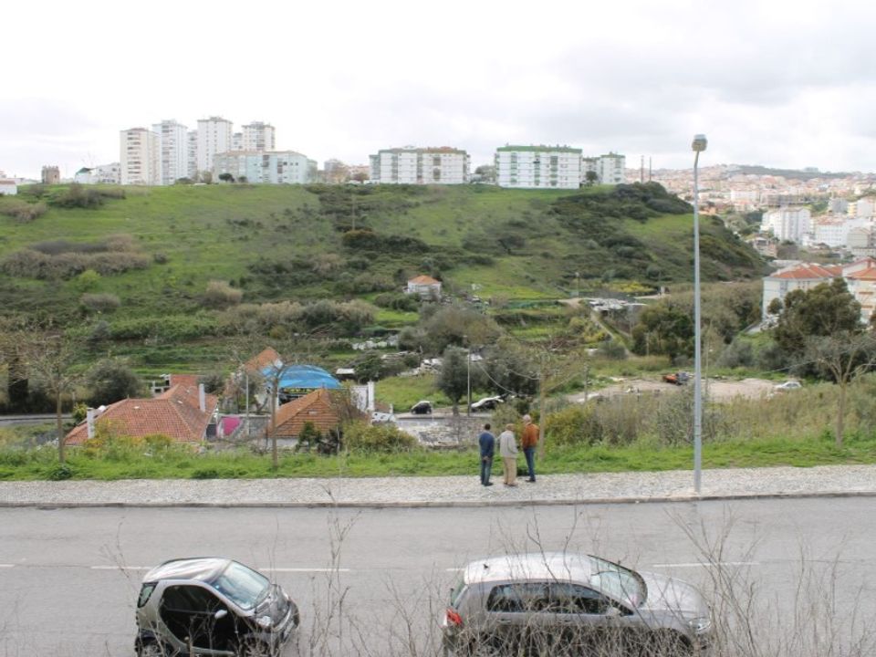 Helårsgrund i Odivelas, Lisbon - foto 2
