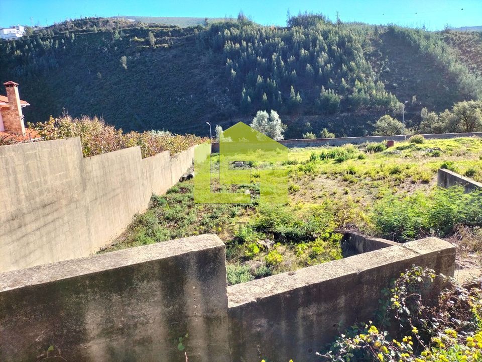 Helårsgrund i Pampilhosa da serra, Coimbra - foto 1