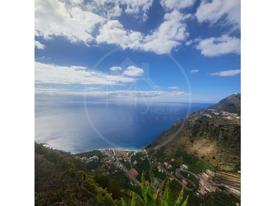 Helårsgrund i Arco da Calheta, Madeira - foto 1