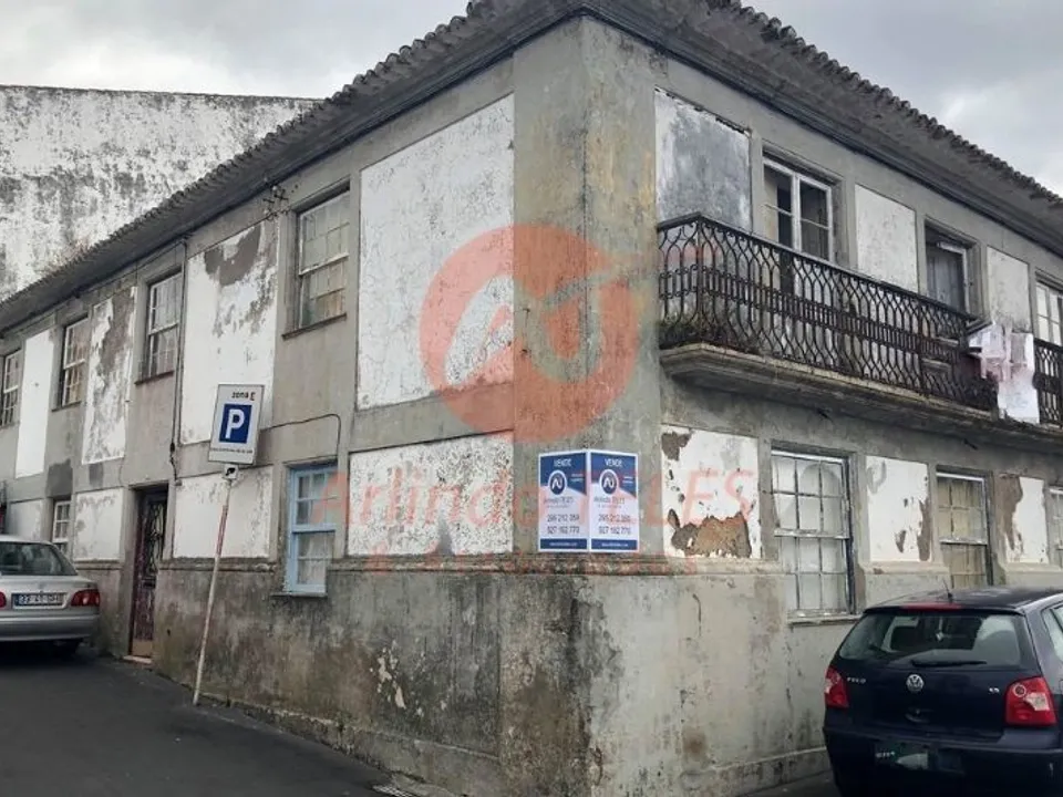 Casa adosada en Angra do Heroismo, Terceira - foto 1