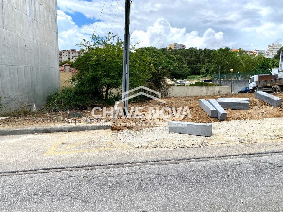 Helårsgrund i Sao Joao da Madeira, Aveiro - foto 2