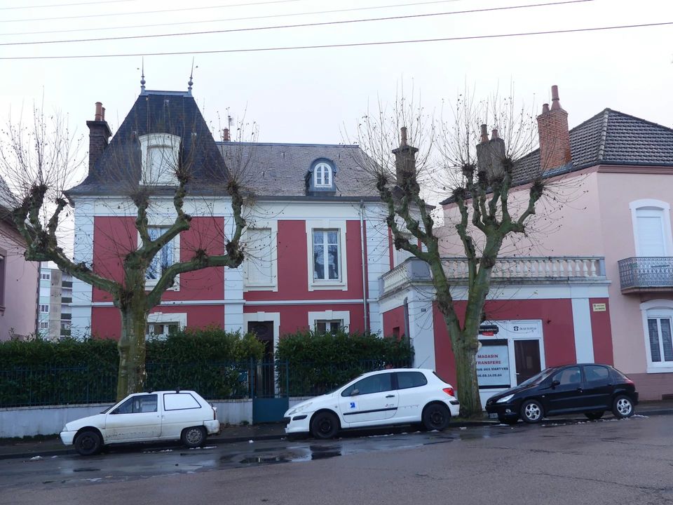 Villa i Le Creusot, Saone-et-Loire - foto 1