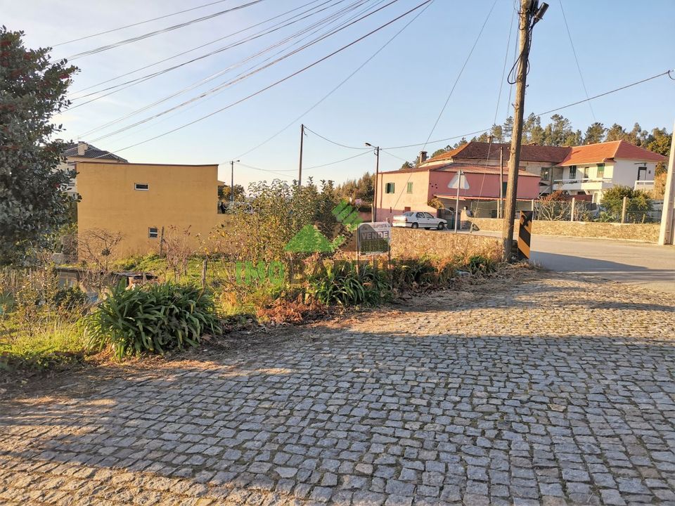 Helårsgrund i Castelo de Paiva, Aveiro - foto 1
