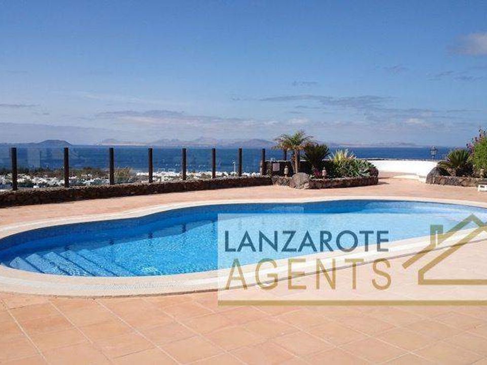 Villa i Playa Blanca (Yaiza), Lanzarote - foto 1