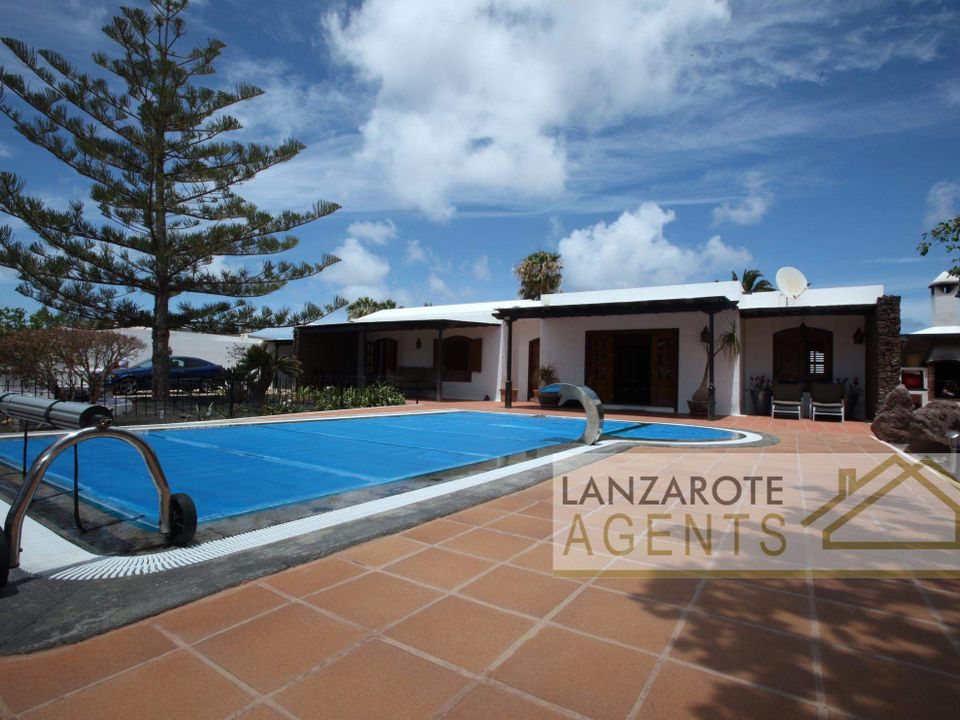 Villa i Playa Blanca (Yaiza), Lanzarote - foto 1