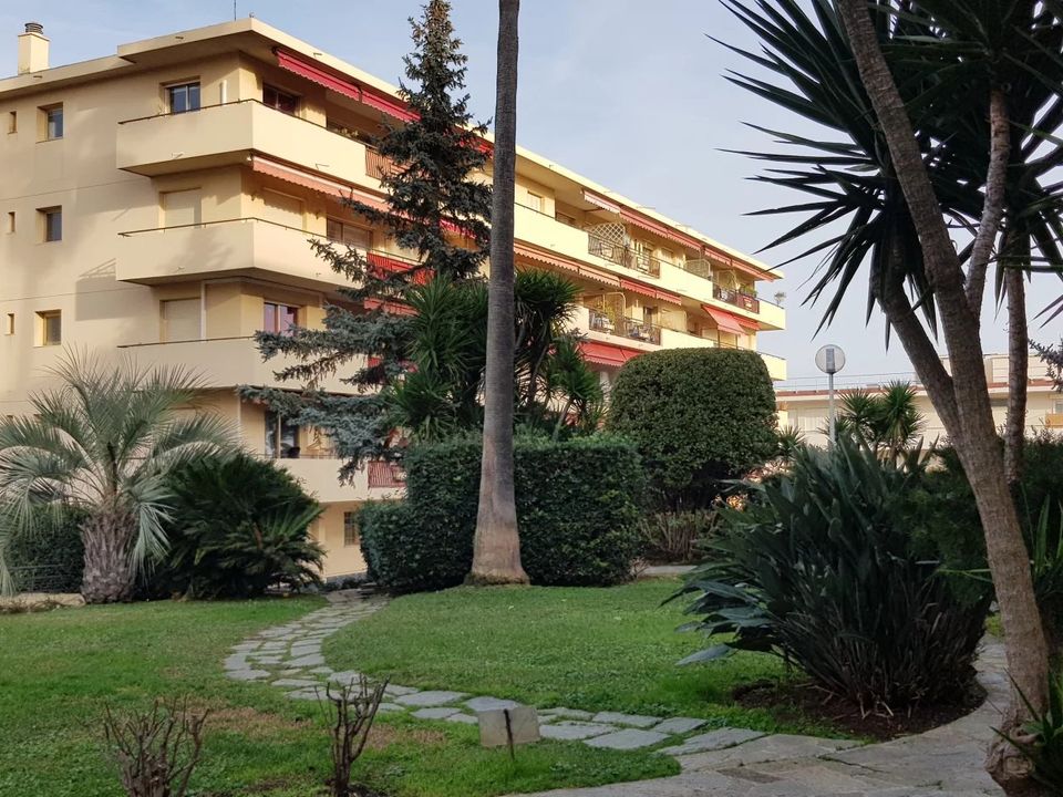 Lejlighed i Antibes, Alpes-Maritimes - foto 1