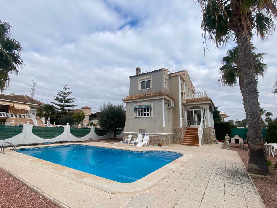 Villa i Orihuela, Alicante - foto 1