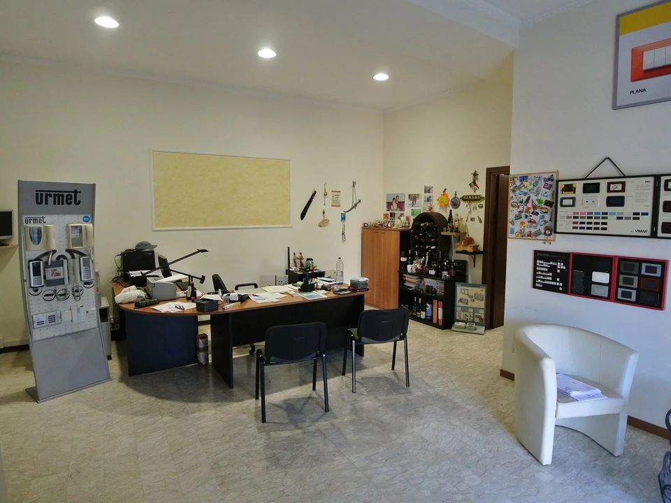 Erhvervsejendom i Montesilvano Marina, Pescara - foto 5