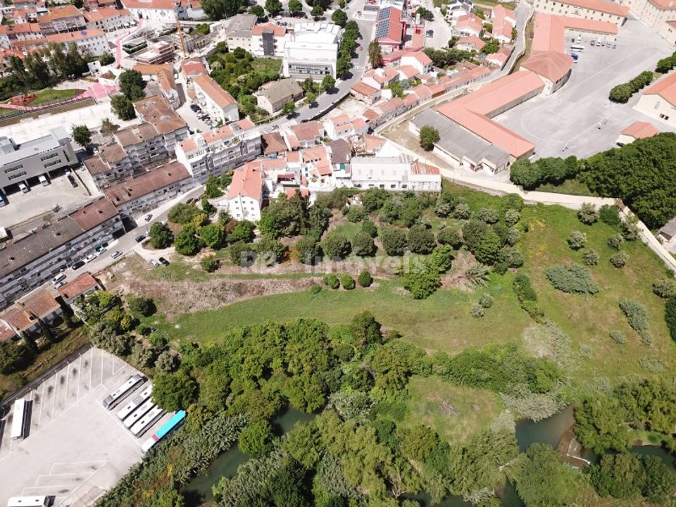 Helårsgrund i Torres Novas, Santarem - foto 1