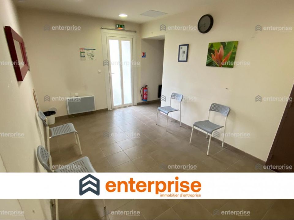 Erhvervsejendom i Le Plessis-Belleville, Oise - foto 1