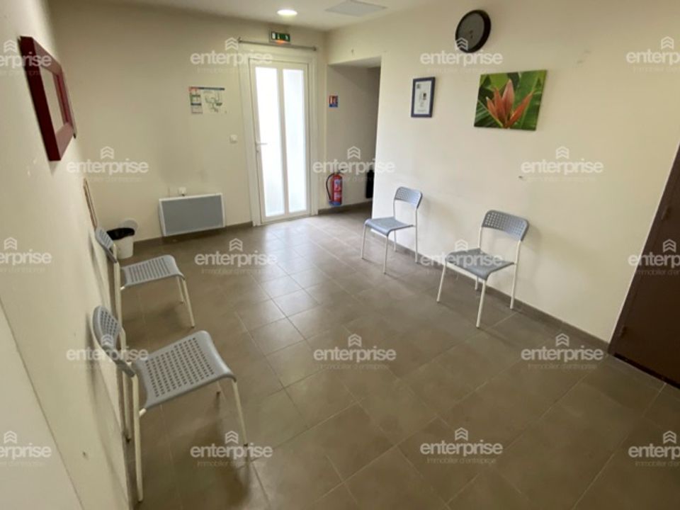 Erhvervsejendom i Le Plessis-Belleville, Oise - foto 3