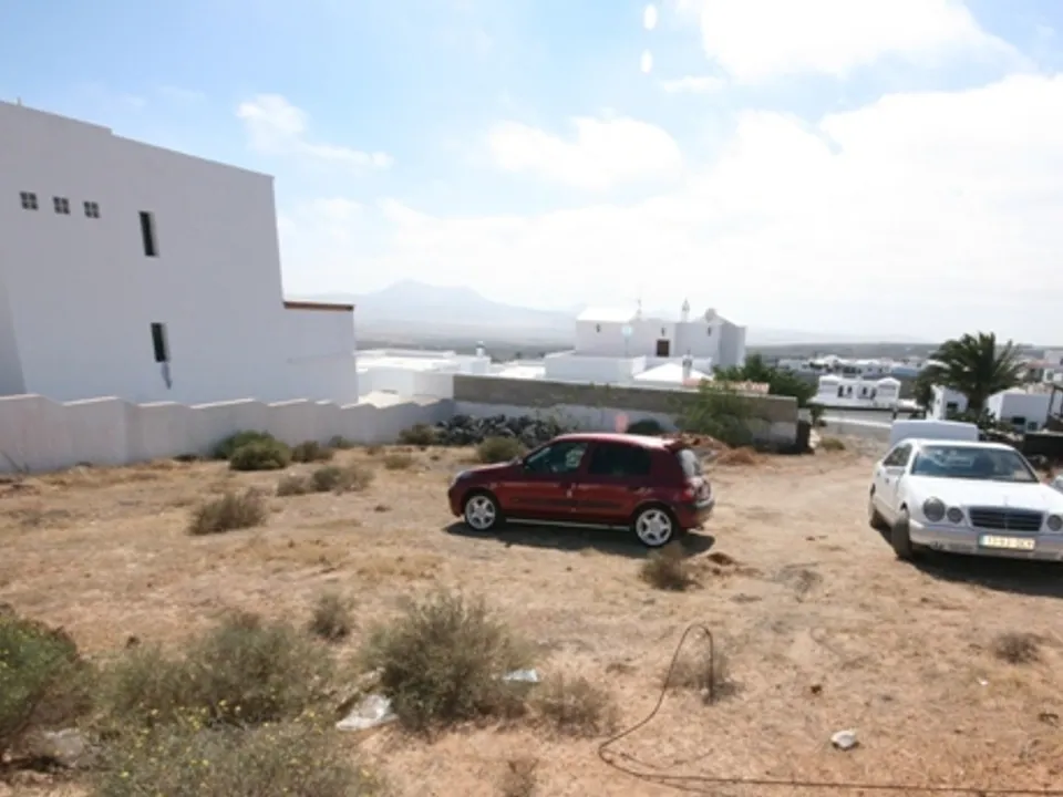 Helårsgrund i Teguise, Lanzarote - foto 1