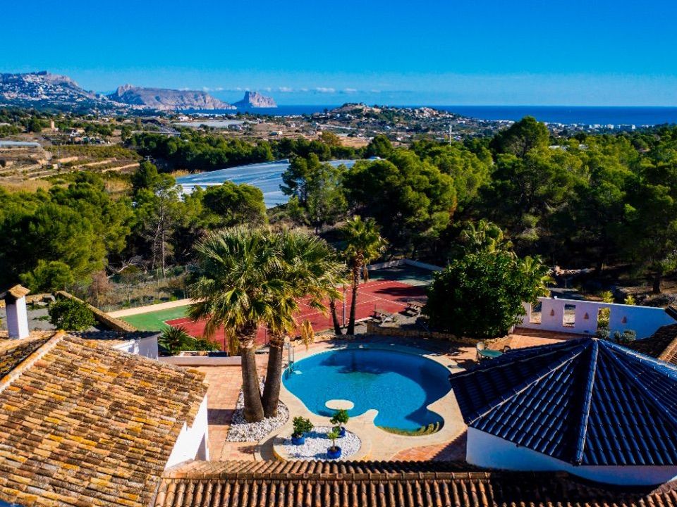 Villa i Alfaz del Pi, Alicante - foto 1