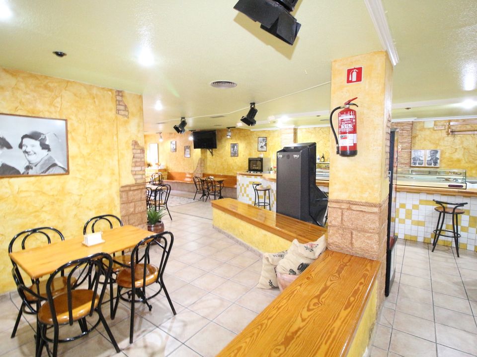 L'establiment comercial a Dolores, Alicante - foto 2