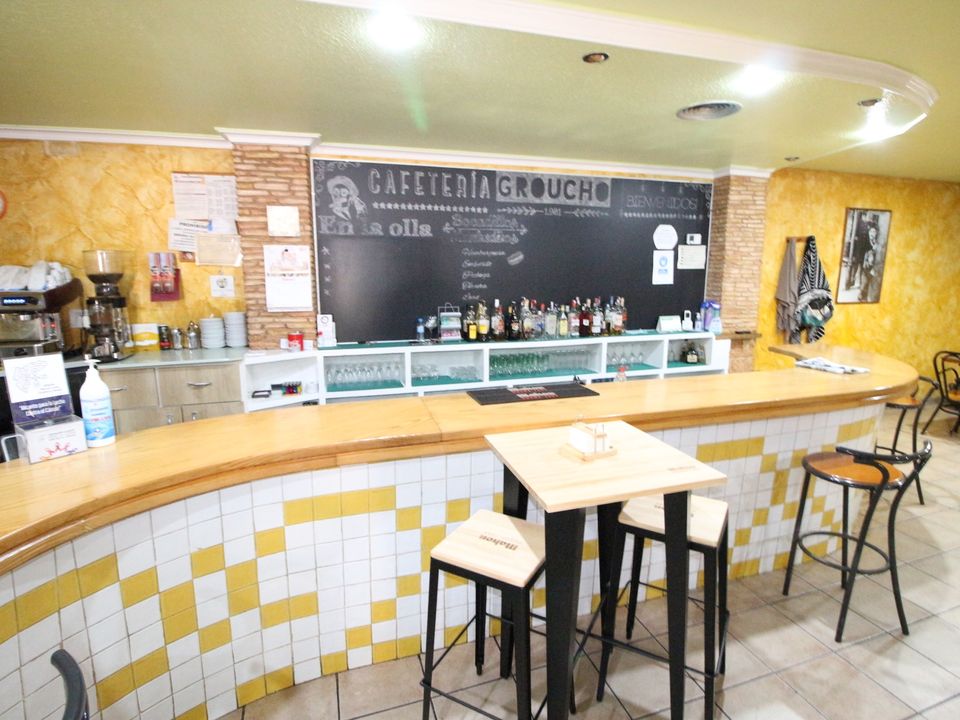 L'establiment comercial a Dolores, Alicante - foto 3