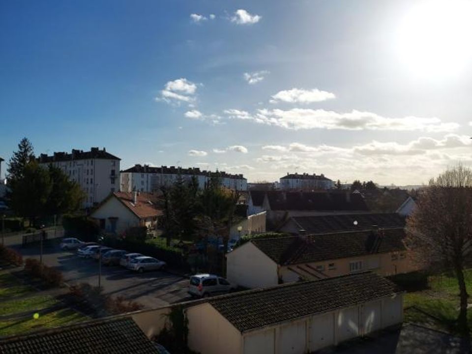 Lejlighed i La Chapelle-Saint-Luc, Aube - foto 4