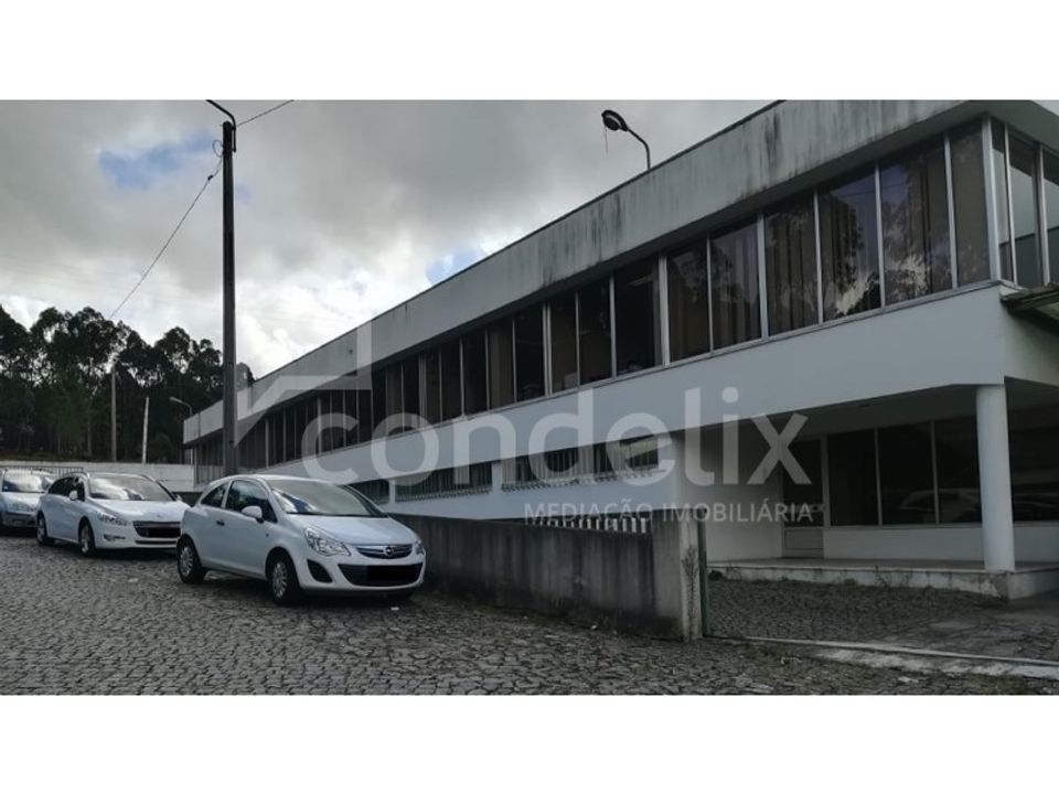 Erhvervsejendom i Trofa, Porto - foto 1