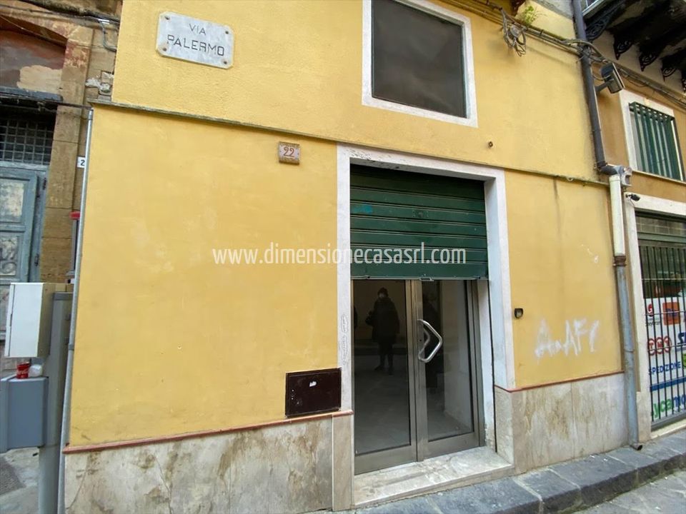 Erhvervsejendom i Caltanissetta, Caltanissetta - foto 2