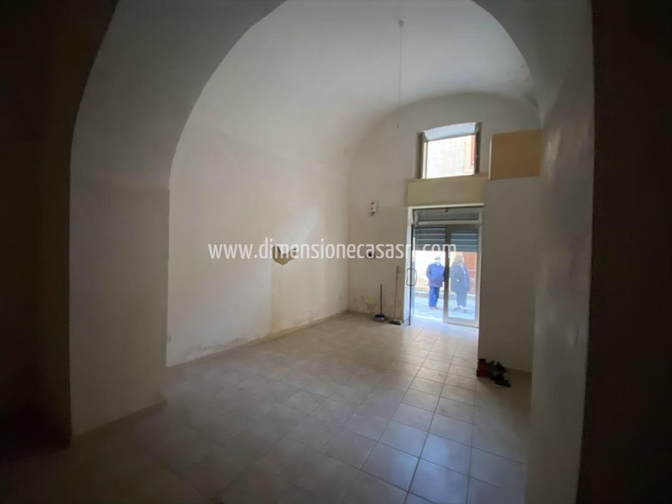Erhvervsejendom i Caltanissetta, Caltanissetta - foto 4