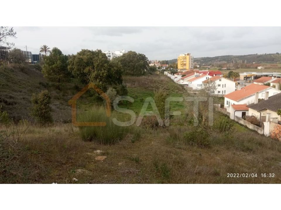 Helårsgrund i Torres Novas, Santarem - foto 1