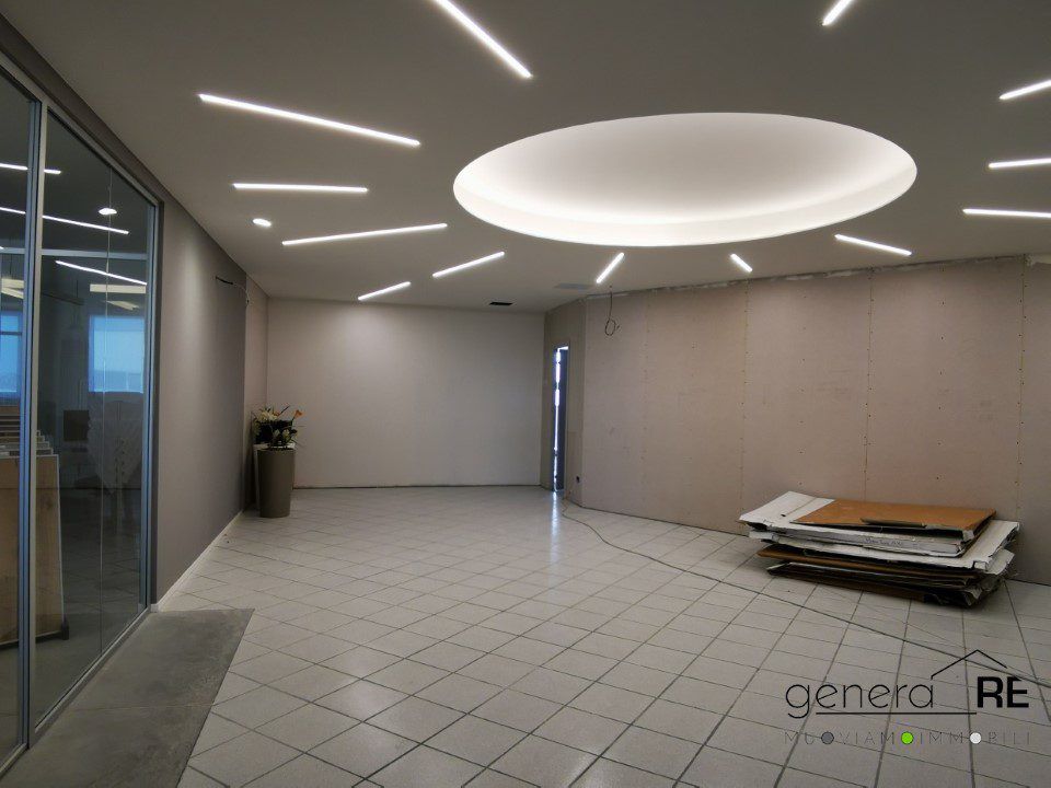 L'establiment comercial a Spoltore, Pescara - foto 1
