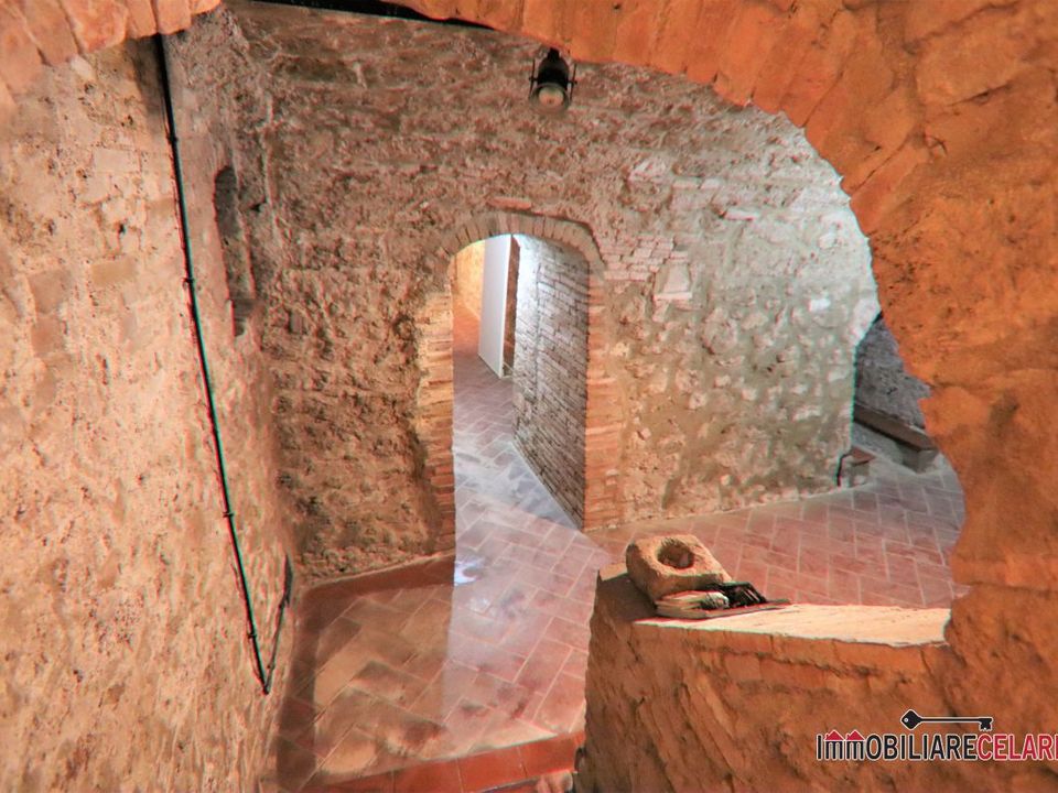 Erhvervsejendom i Colle di Val d'Elsa, Siena - foto 1