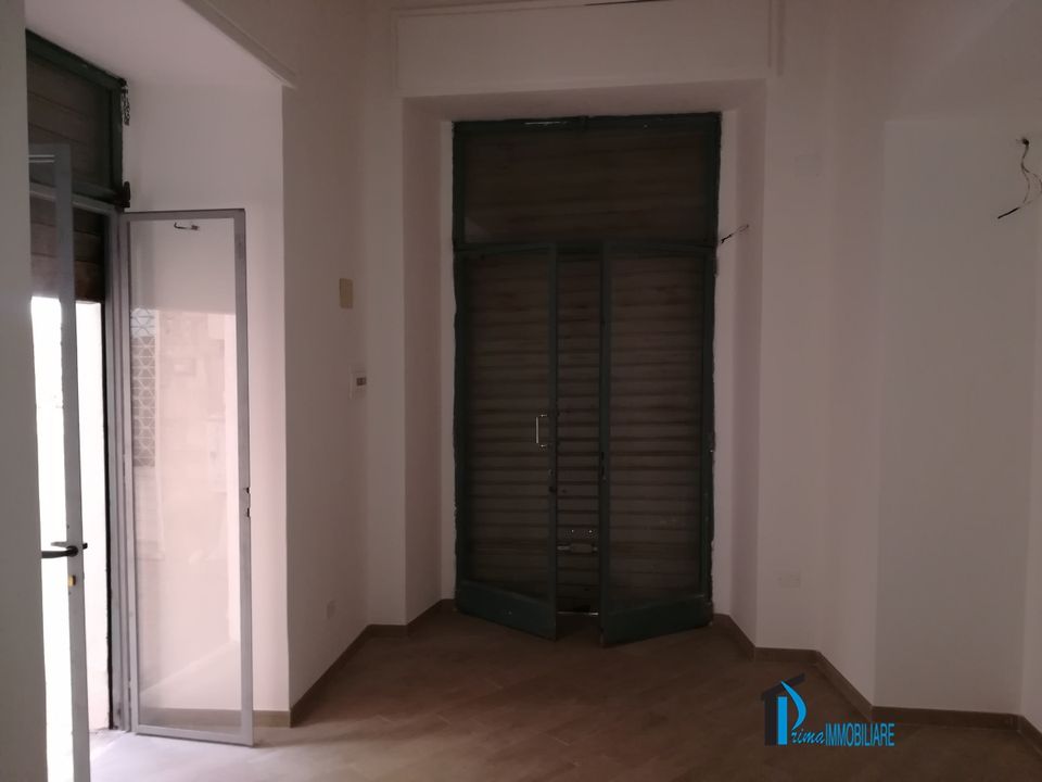 L'establiment comercial a Terni, Terni - foto 2