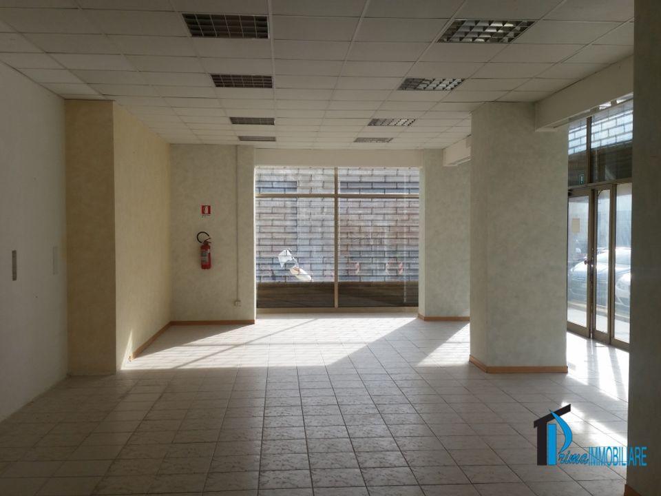 Erhvervsejendom i Terni, Terni - foto 1