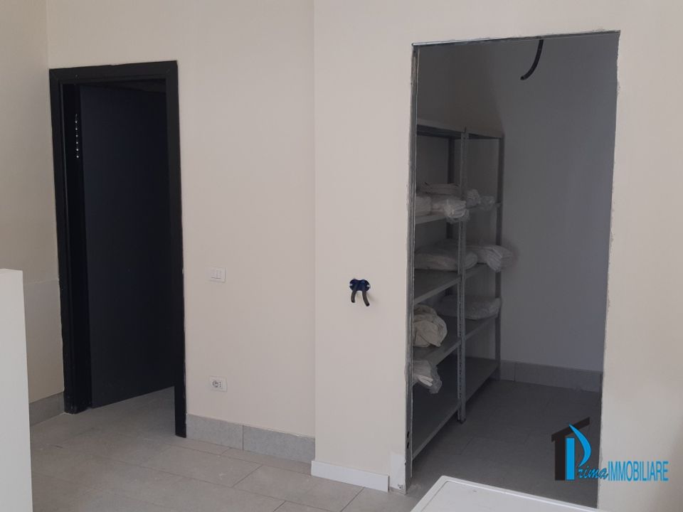 L'establiment comercial a Terni, Terni - foto 2