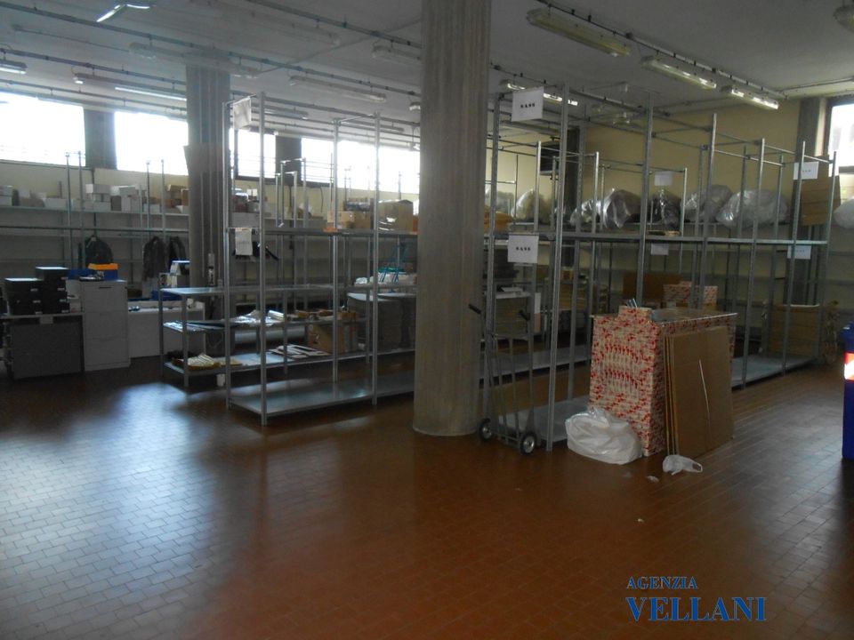 L'establiment comercial a Carpi, Modena - foto 2