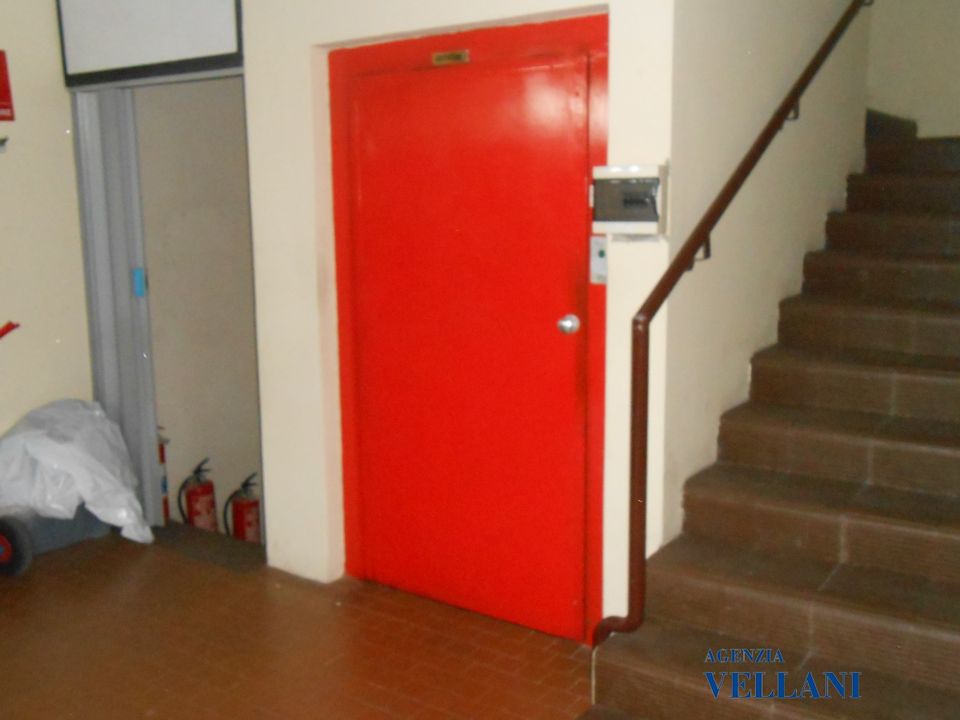 L'establiment comercial a Carpi, Modena - foto 4