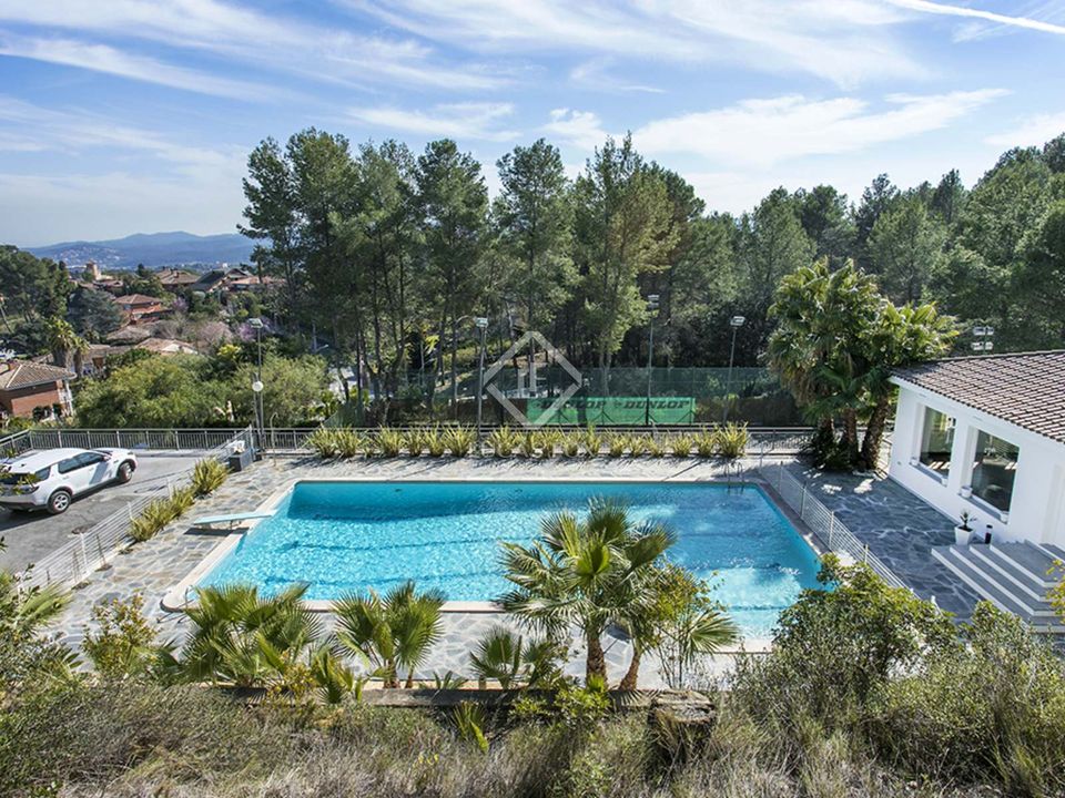 Villa en Cerdanyola Del Valles, Barcelona - foto 2