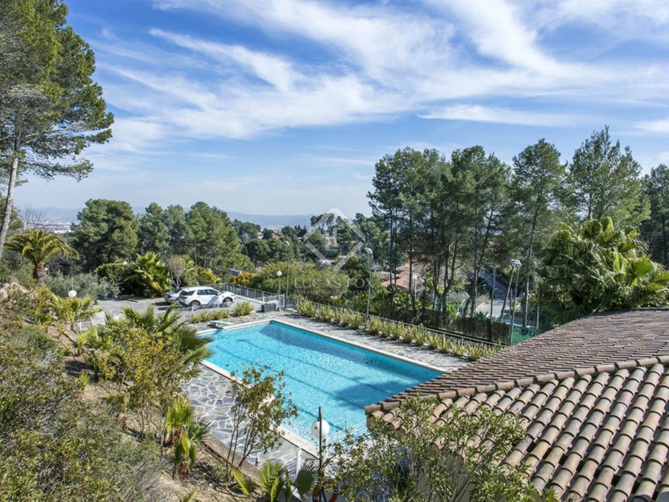 Villa en Cerdanyola Del Valles, Barcelona - foto 1