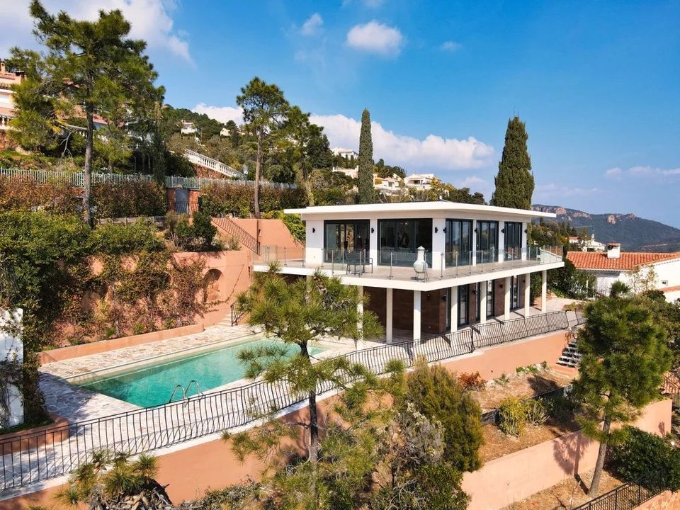Villa i Saint-Raphael, Var - foto 1