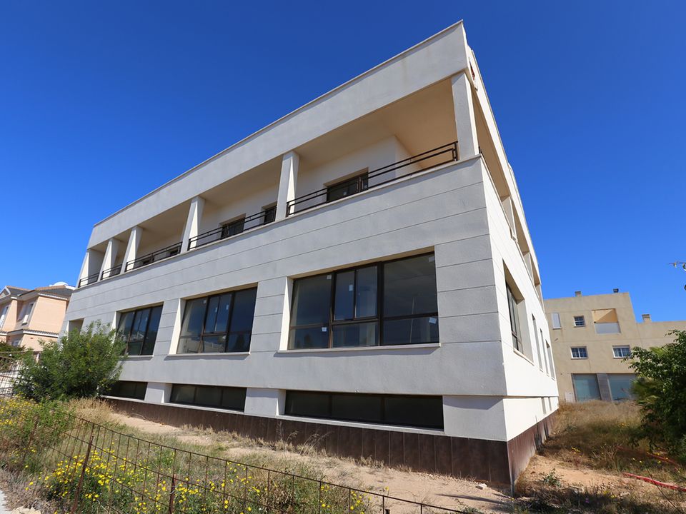 Erhvervsejendom i La Zenia, Alicante - foto 1
